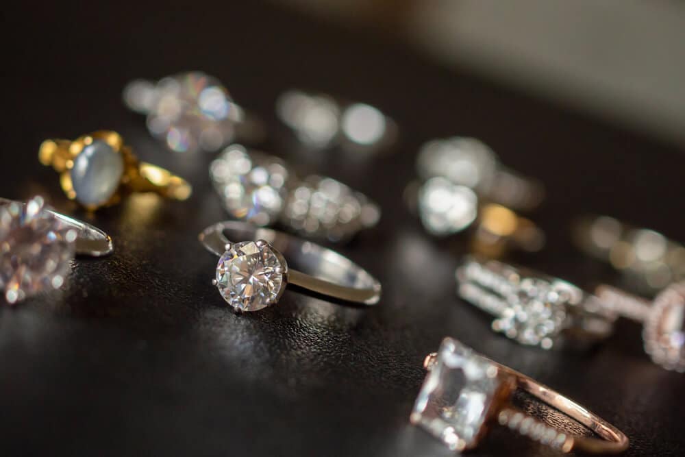 Pros and Cons of Buying a Vintage Engagement Ring (2023) | Vintage Diamond  Ring